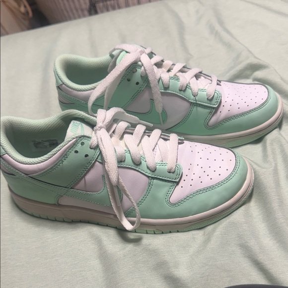 Nike Mint Green and White Kids Sneakers - Picture 1 of 5